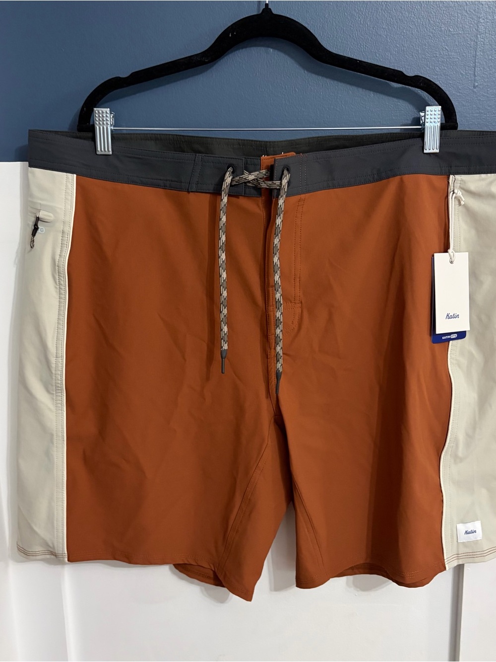 Katin Men's OTG Archer Surf Trunk Brick Size 40 NWT